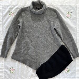 Saks Fifth Avenue Gray and Black Cashmere Turtleneck Sweater